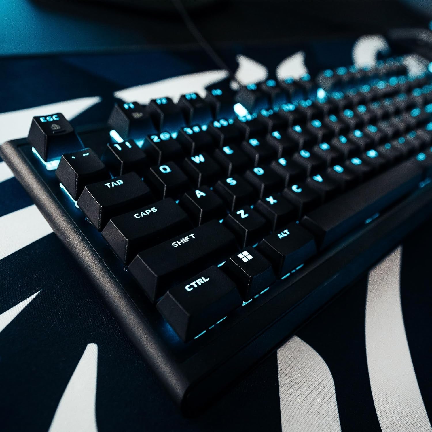 Low-Profile RGB Gaming Keyboard AW510K, Alienfx per Key RGB LED Color Backlighting, Media CONTROLS & USB Passthrough, Cherry MX Low Profile Red Switches